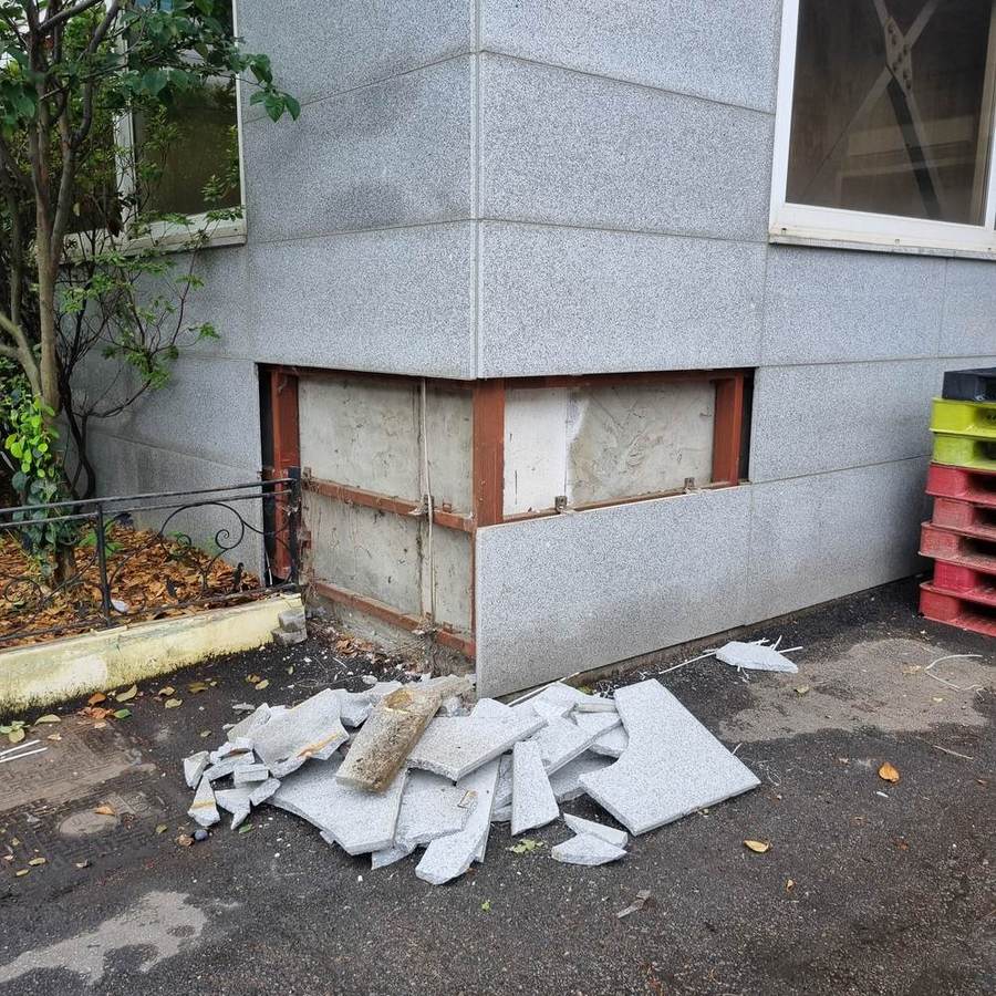 외벽 석재 철거 개구부