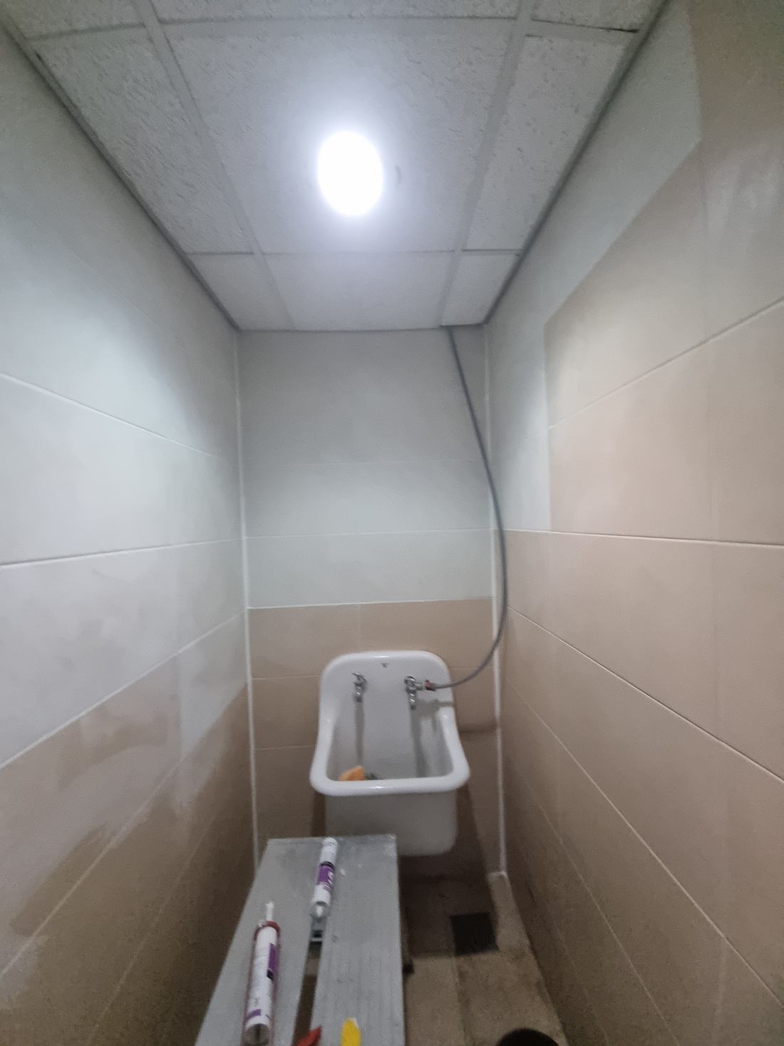 청주 화장실 벽타일 교체 완료